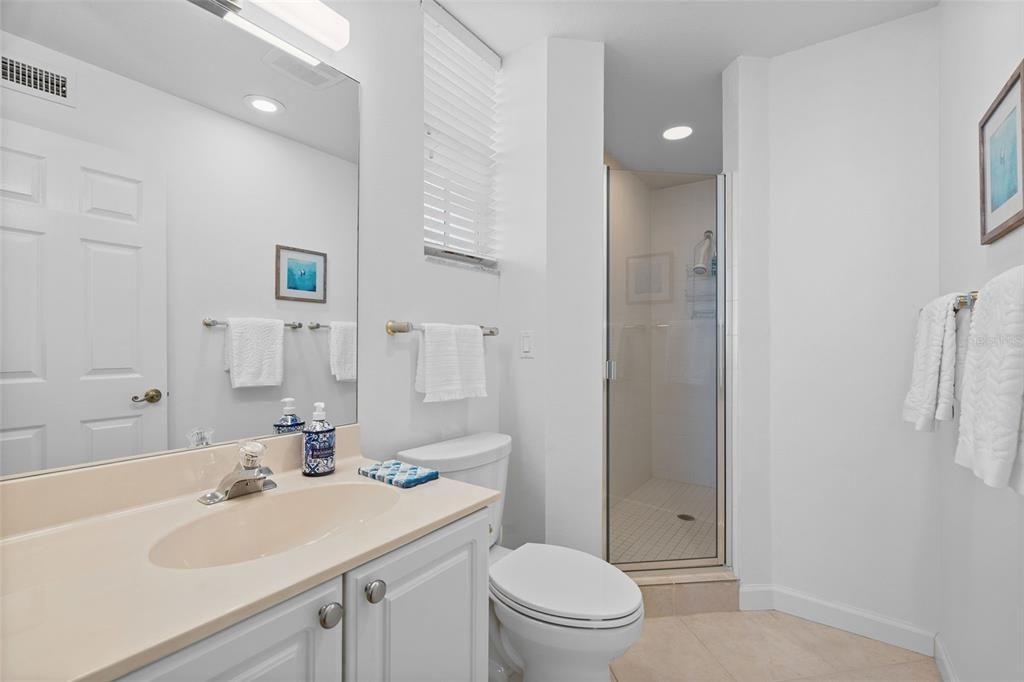 For Sale: $1,375,000 (3 beds, 3 baths, 2200 Square Feet)