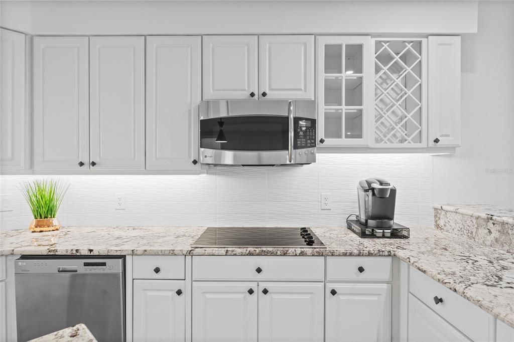 For Sale: $1,375,000 (3 beds, 3 baths, 2200 Square Feet)