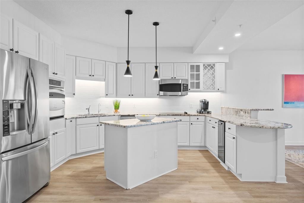 For Sale: $1,375,000 (3 beds, 3 baths, 2200 Square Feet)