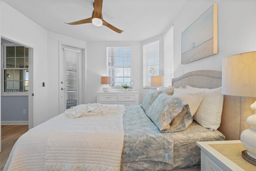 For Sale: $1,375,000 (3 beds, 3 baths, 2200 Square Feet)