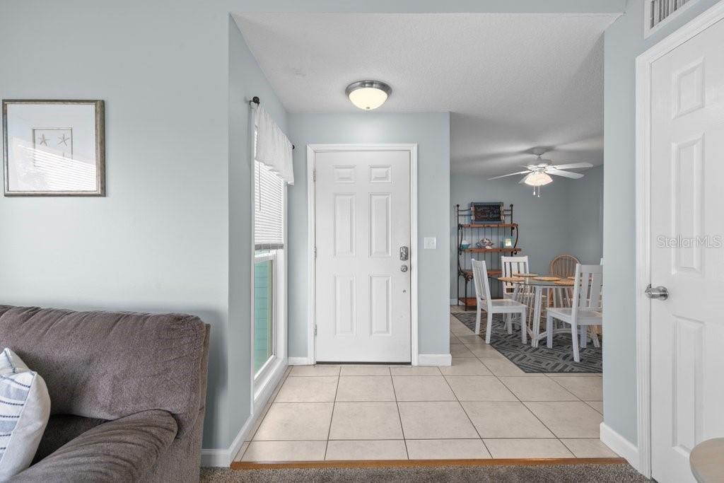 待售: $399,000 (2 贝兹, 2 浴室, 1004 平方英尺)