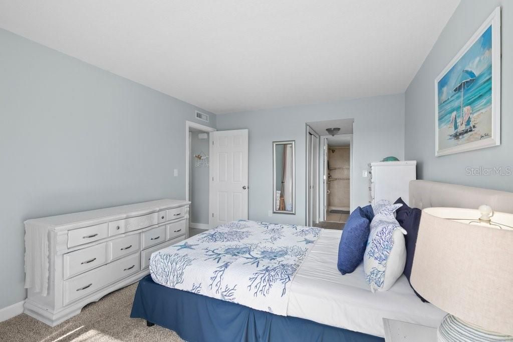 待售: $399,000 (2 贝兹, 2 浴室, 1004 平方英尺)