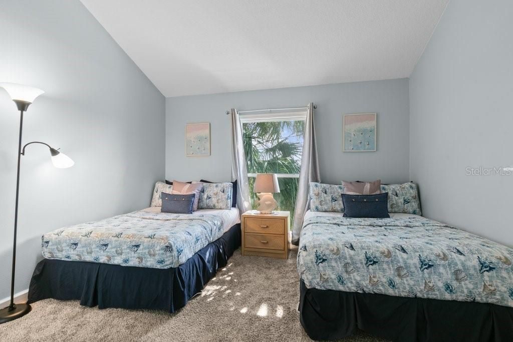 待售: $399,000 (2 贝兹, 2 浴室, 1004 平方英尺)