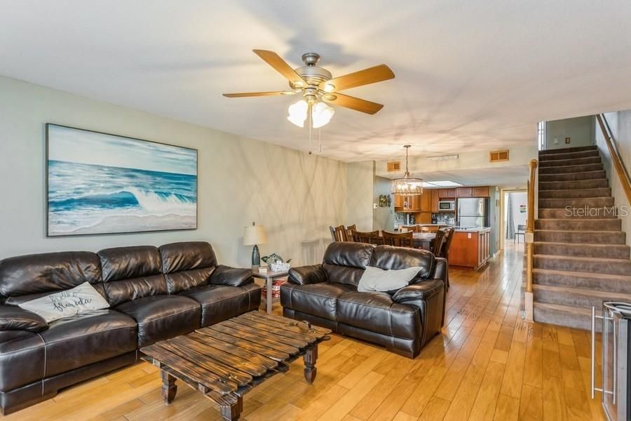 На продажу: $489,000 (3 спален, 3 ванн, 1749 Квадратных фут)