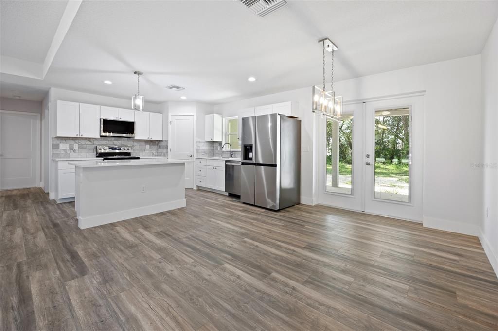 На продажу: $288,000 (3 спален, 2 ванн, 1612 Квадратных фут)