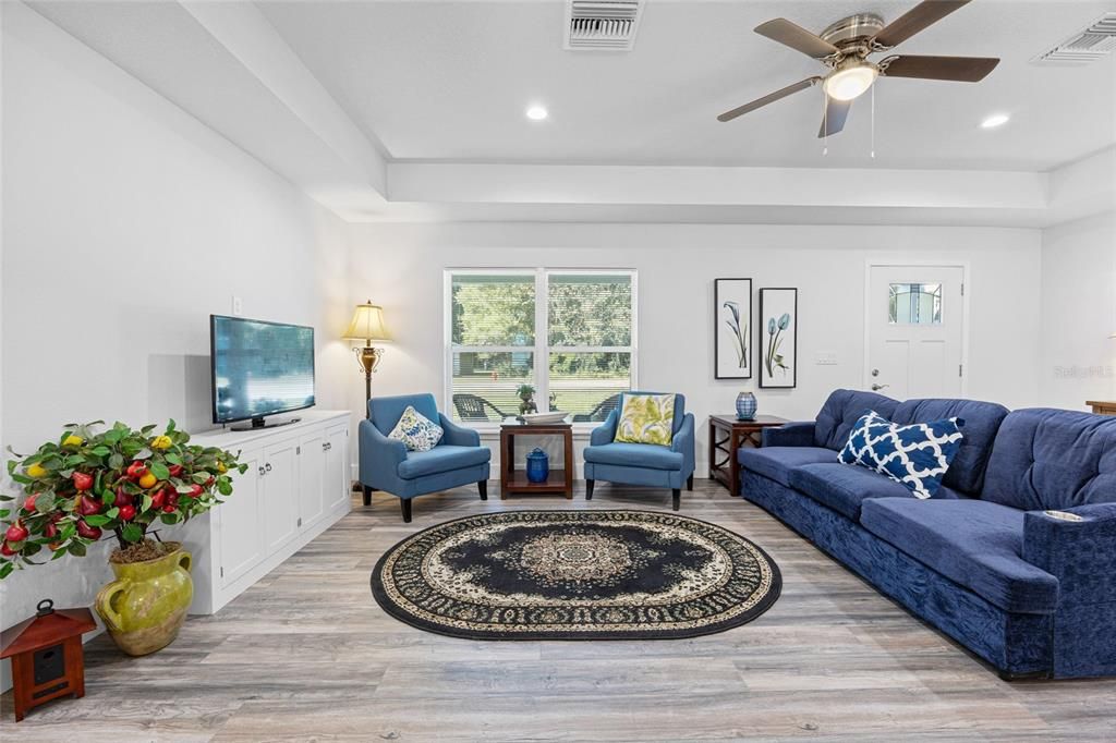 На продажу: $288,000 (3 спален, 2 ванн, 1612 Квадратных фут)