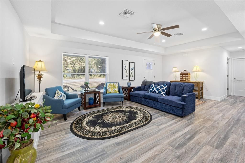 На продажу: $288,000 (3 спален, 2 ванн, 1612 Квадратных фут)