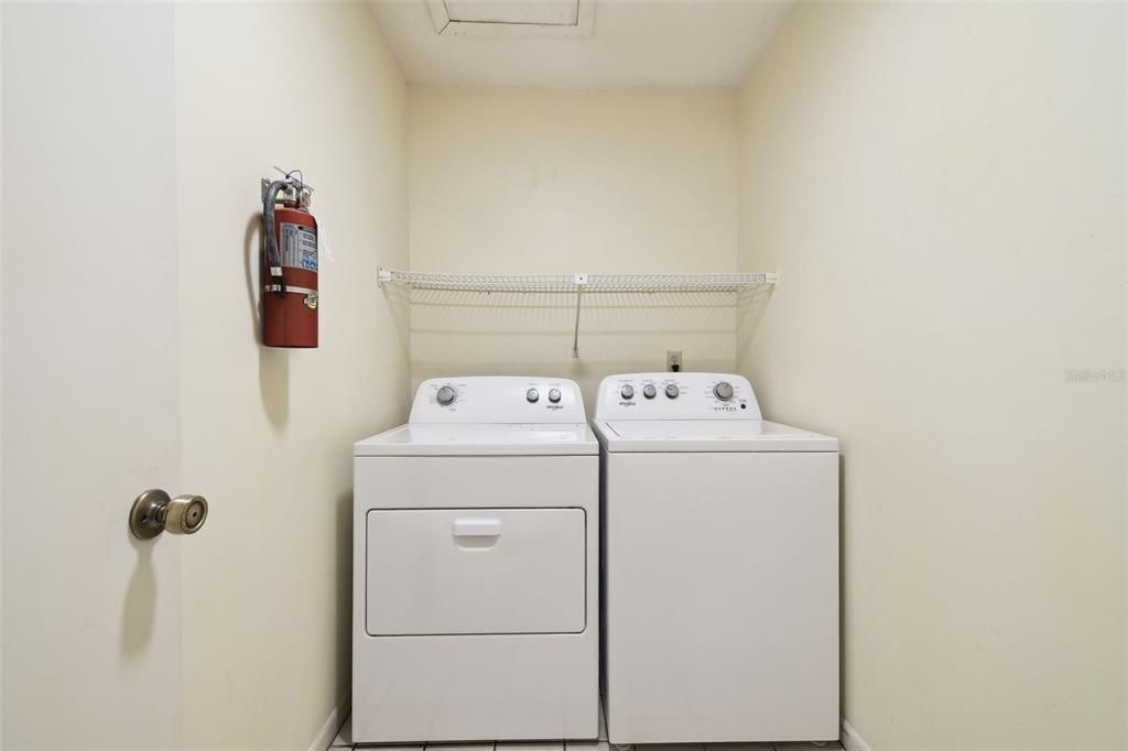 待售: $153,000 (2 贝兹, 2 浴室, 968 平方英尺)