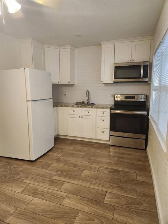 For Rent: $1,000 (1 beds, 1 baths, 360 Square Feet)