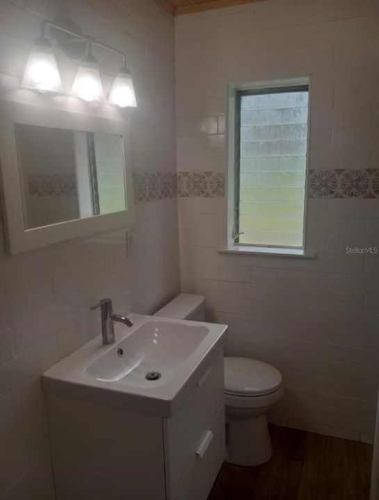 For Rent: $1,000 (1 beds, 1 baths, 360 Square Feet)