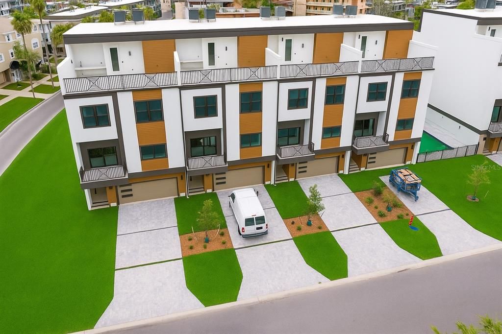 Active With Contract: $1,690,000 (5 beds, 4 baths, 2634 Square Feet)