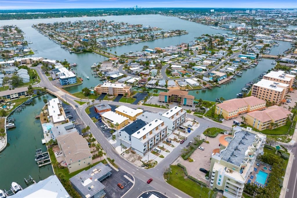 Active With Contract: $1,690,000 (5 beds, 4 baths, 2634 Square Feet)