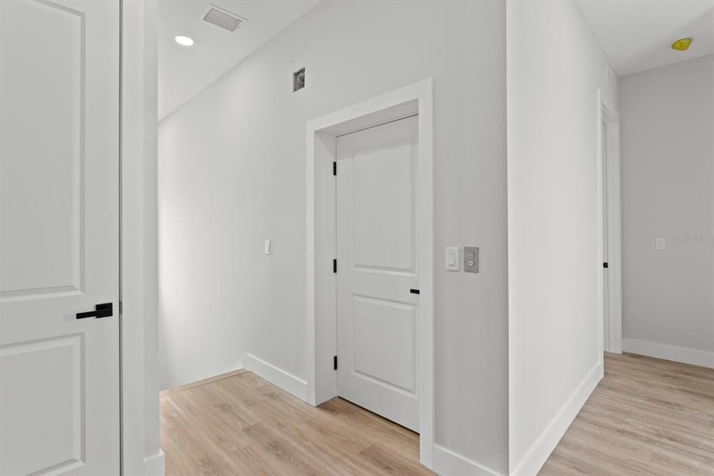 Active With Contract: $1,690,000 (5 beds, 4 baths, 2634 Square Feet)