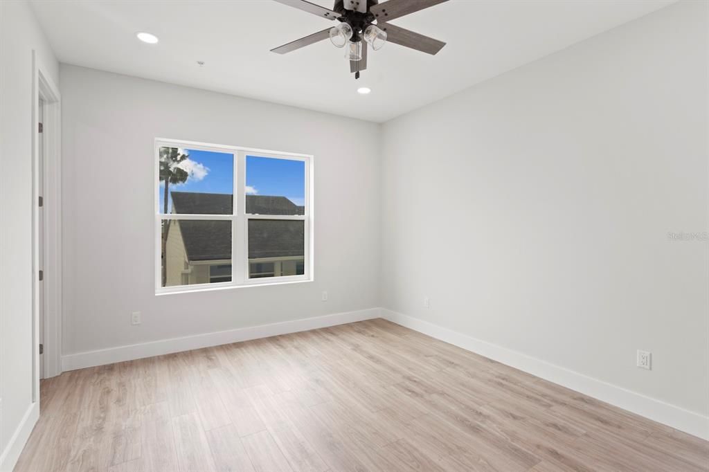 Active With Contract: $1,690,000 (5 beds, 4 baths, 2634 Square Feet)