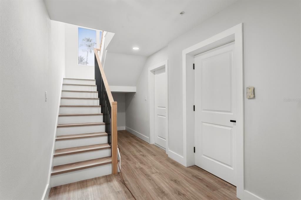 Active With Contract: $1,690,000 (5 beds, 4 baths, 2634 Square Feet)