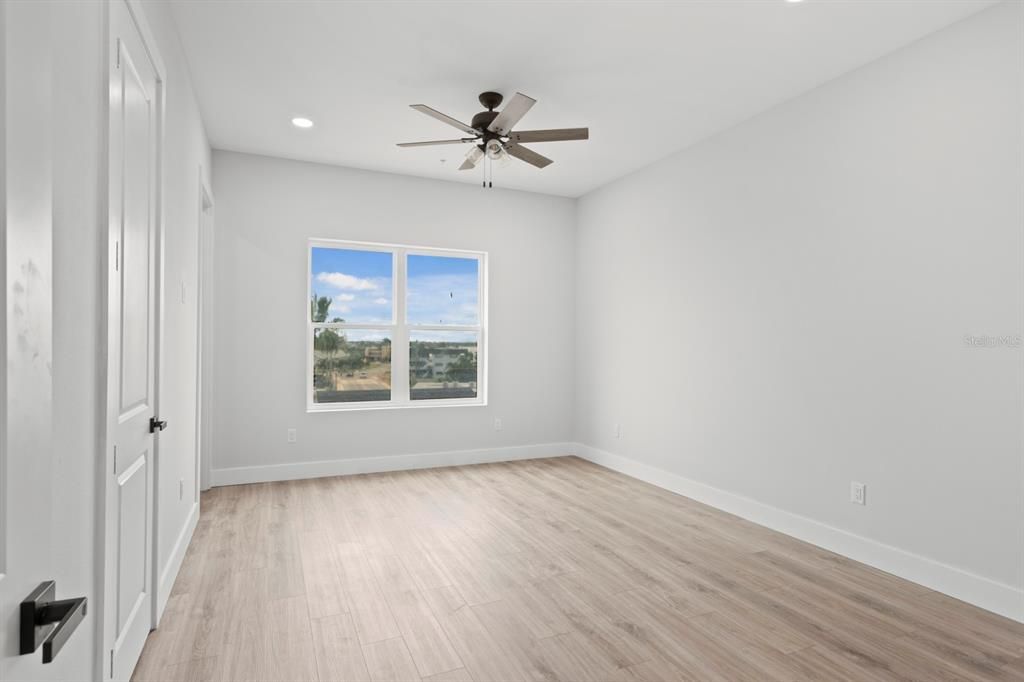 Active With Contract: $1,690,000 (5 beds, 4 baths, 2634 Square Feet)