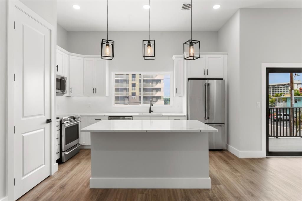 Active With Contract: $1,690,000 (5 beds, 4 baths, 2634 Square Feet)