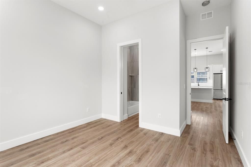 Active With Contract: $1,690,000 (5 beds, 4 baths, 2634 Square Feet)