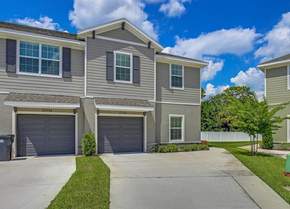 Recientemente alquilado: $2,550 (4 camas, 3 baños, 2141 Pies cuadrados)