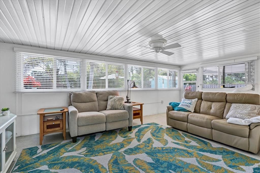 En Venta: $279,900 (2 camas, 1 baños, 885 Pies cuadrados)