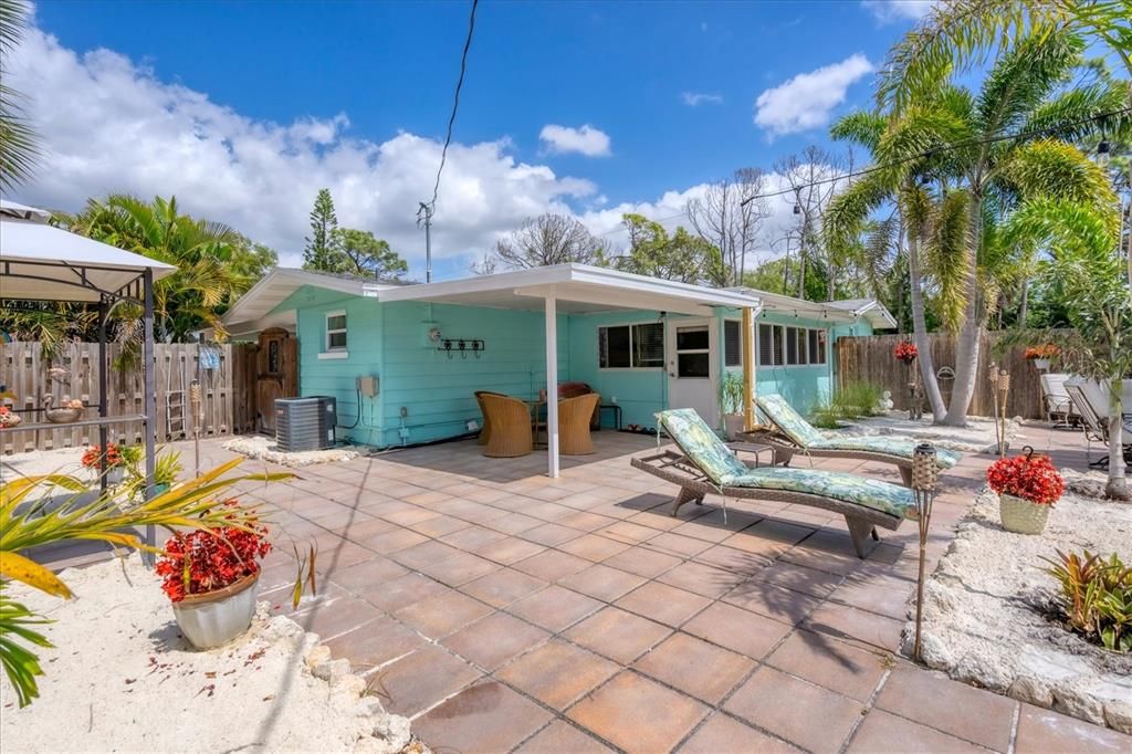 En Venta: $279,900 (2 camas, 1 baños, 885 Pies cuadrados)