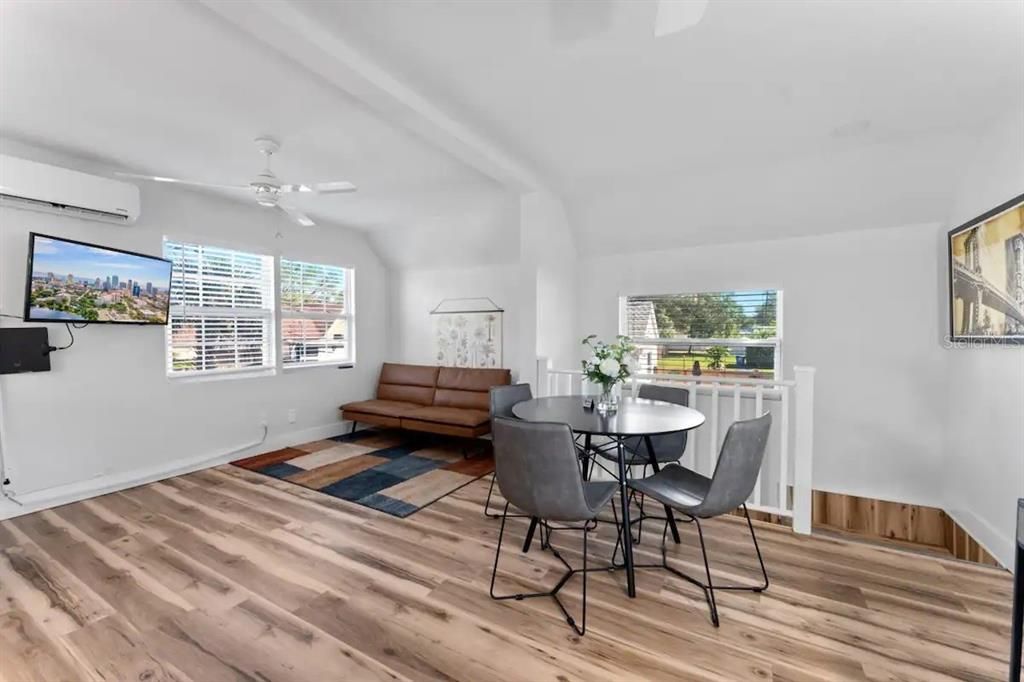 待售: $910,000 (5 贝兹, 0 浴室, 2146 平方英尺)