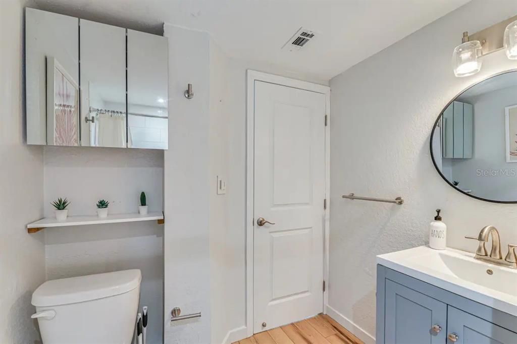 待售: $910,000 (5 贝兹, 0 浴室, 2146 平方英尺)