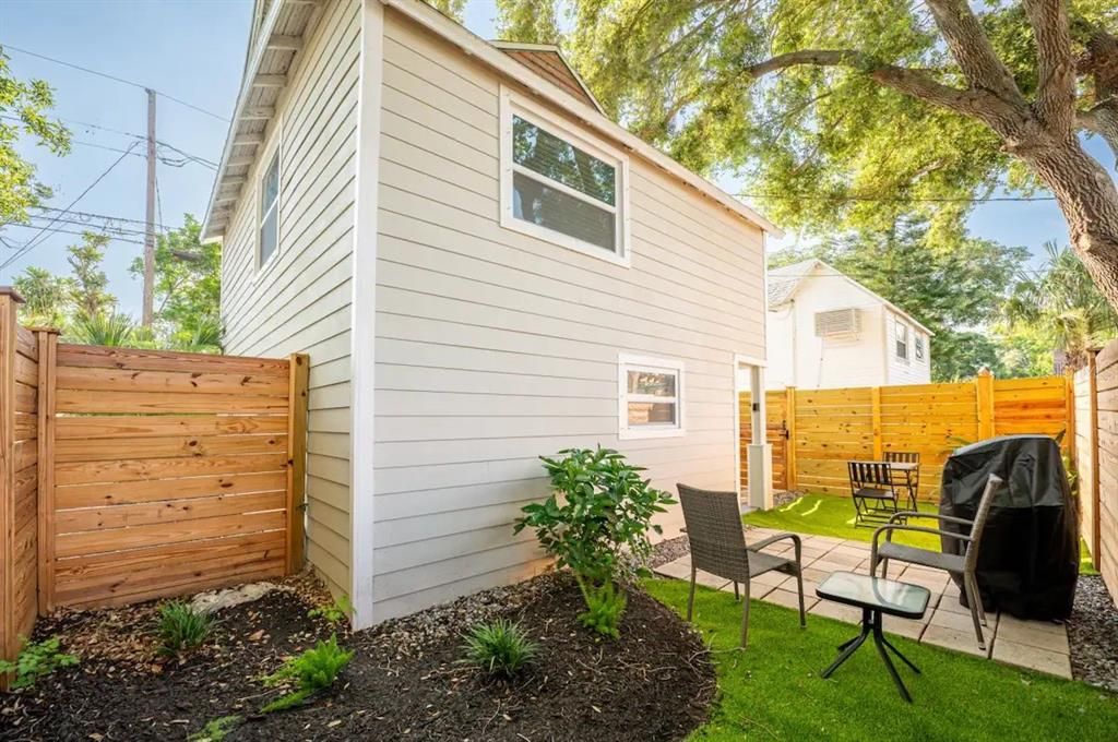 待售: $910,000 (5 贝兹, 0 浴室, 2146 平方英尺)