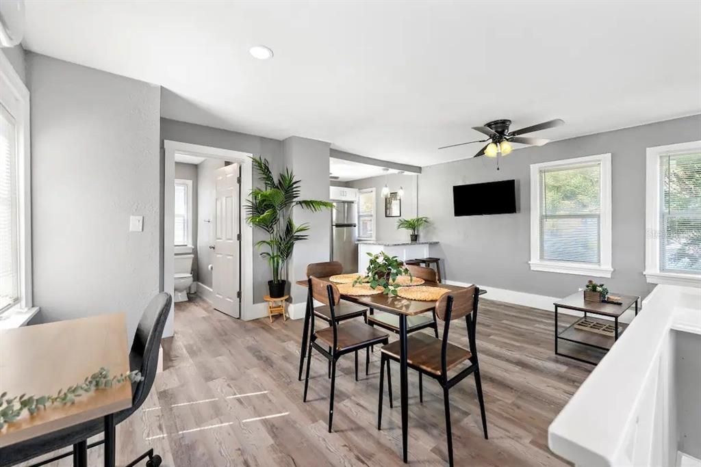 待售: $910,000 (5 贝兹, 0 浴室, 2146 平方英尺)