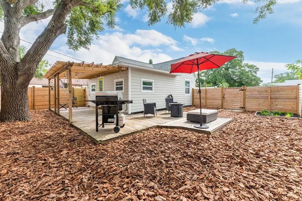 待售: $910,000 (5 贝兹, 0 浴室, 2146 平方英尺)