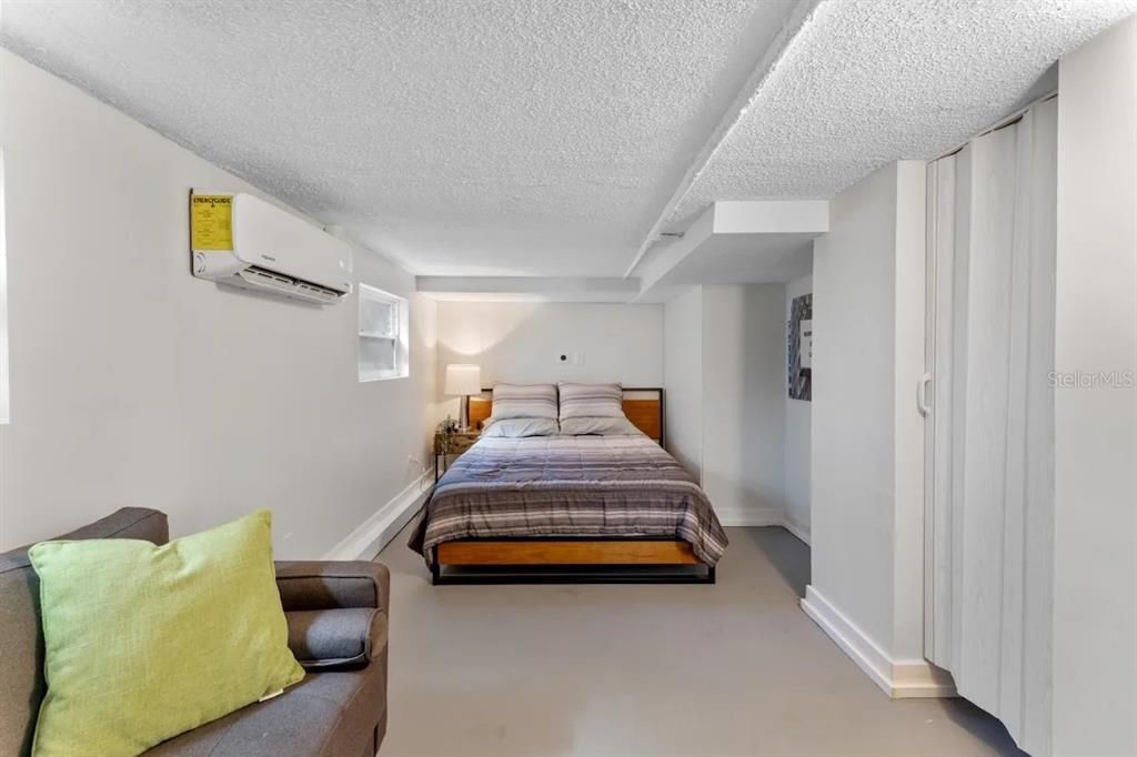 待售: $910,000 (5 贝兹, 0 浴室, 2146 平方英尺)