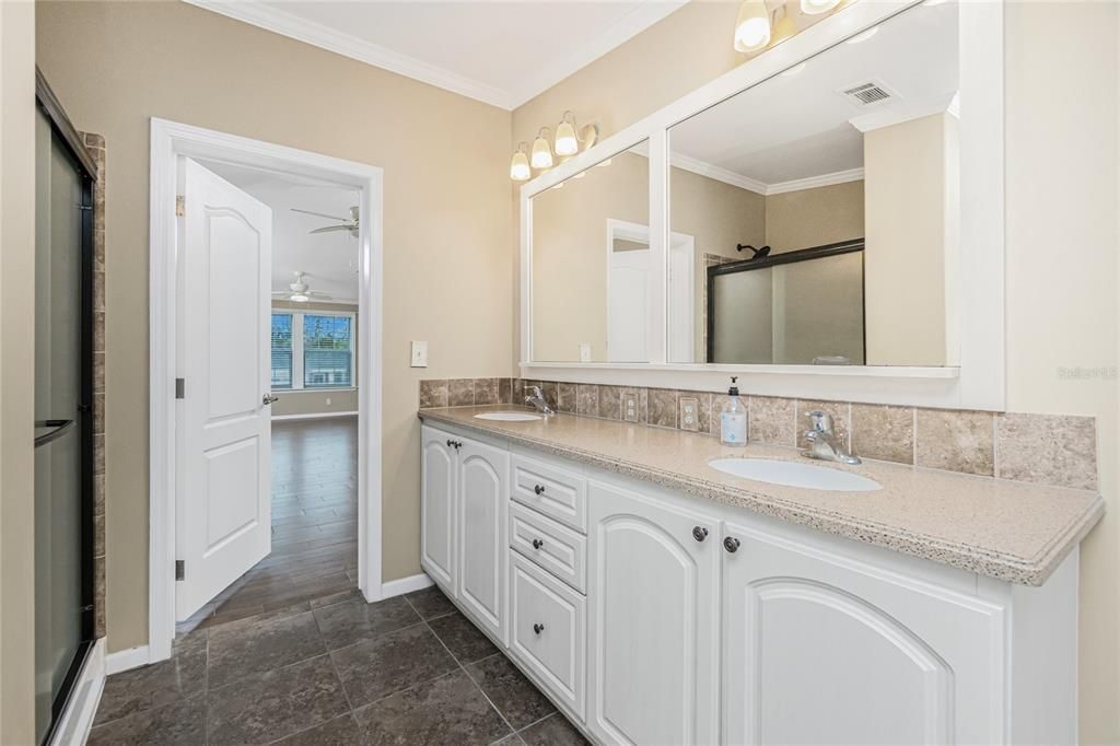 待售: $1,175,000 (4 贝兹, 3 浴室, 2636 平方英尺)