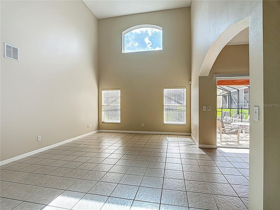 For Sale: $410,000 (5 beds, 3 baths, 2106 Square Feet)