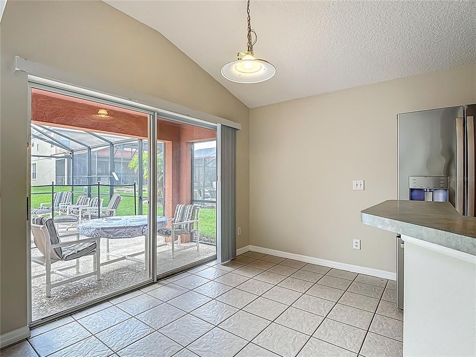 For Sale: $410,000 (5 beds, 3 baths, 2106 Square Feet)