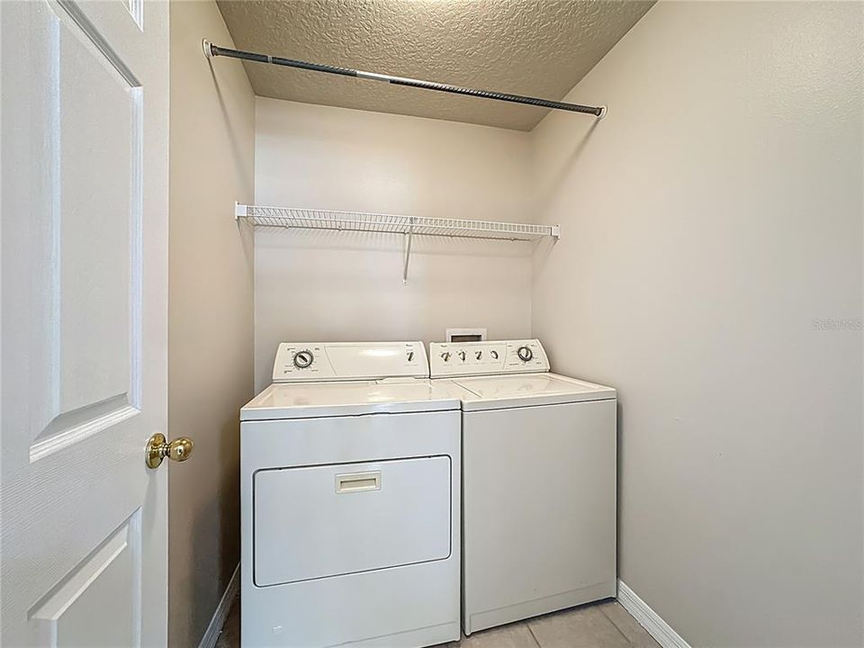 For Sale: $410,000 (5 beds, 3 baths, 2106 Square Feet)