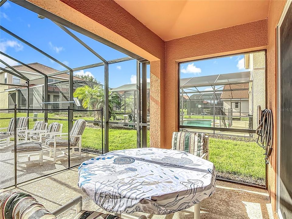 For Sale: $410,000 (5 beds, 3 baths, 2106 Square Feet)