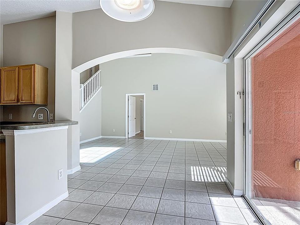 For Sale: $410,000 (5 beds, 3 baths, 2106 Square Feet)