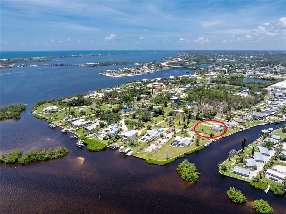 En Venta: $479,000 (0.33 acres)