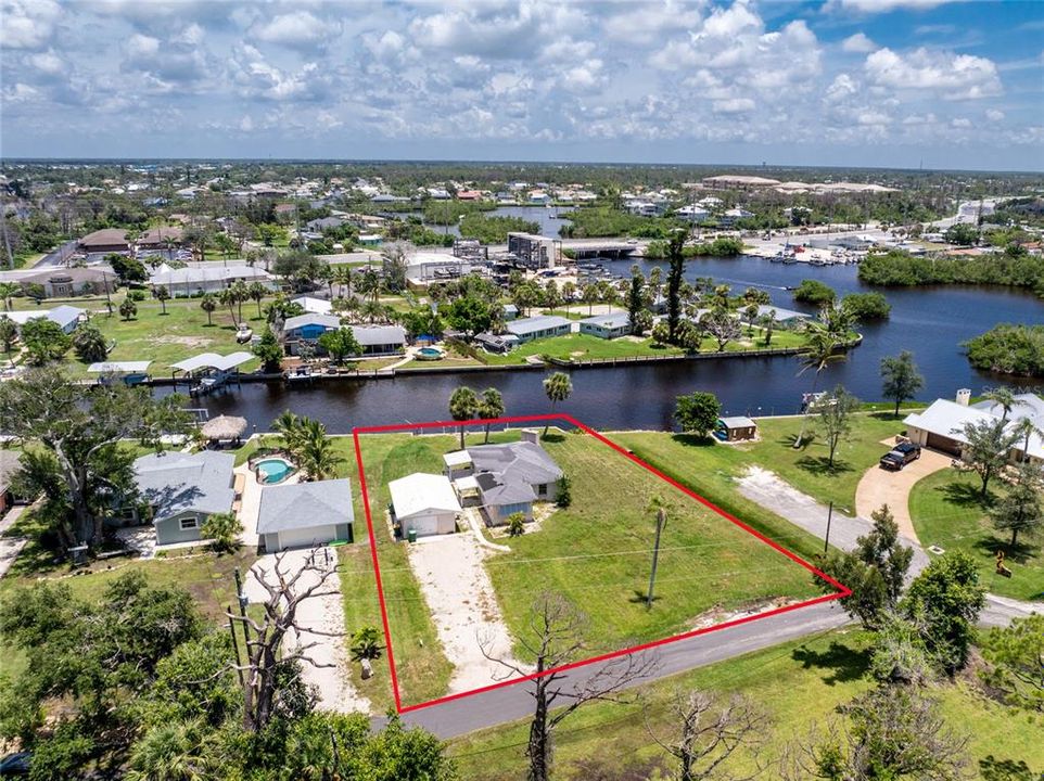 En Venta: $479,000 (0.33 acres)