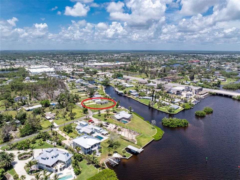 En Venta: $479,000 (0.33 acres)