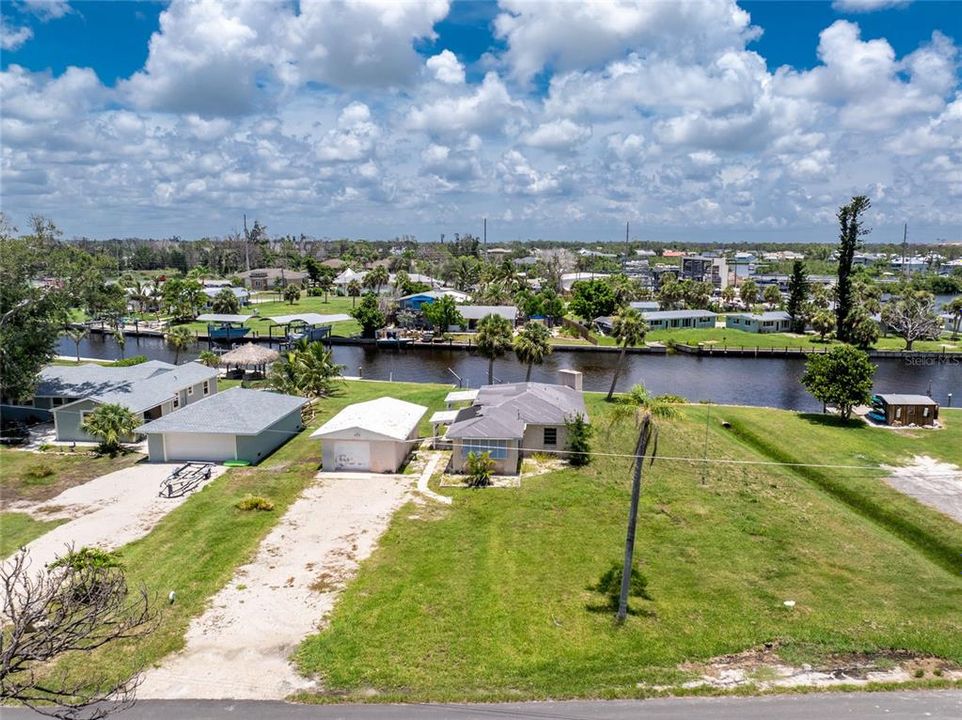 En Venta: $479,000 (0.33 acres)