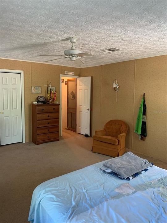 На продажу: $269,900 (4 спален, 2 ванн, 2280 Квадратных фут)