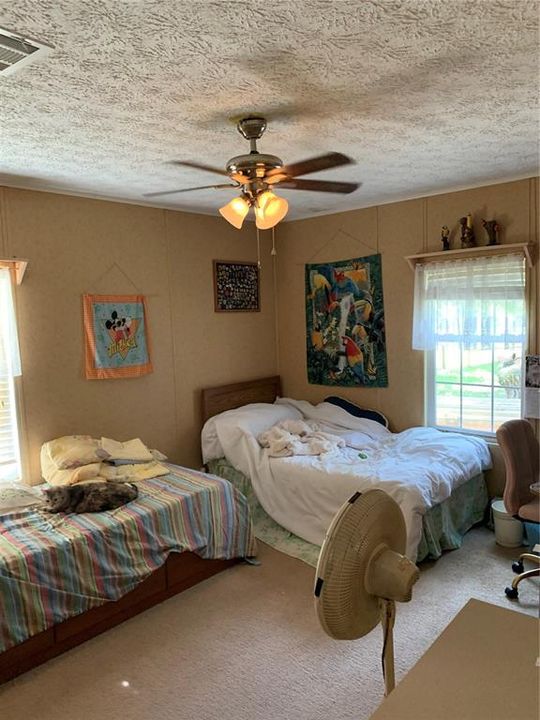 На продажу: $269,900 (4 спален, 2 ванн, 2280 Квадратных фут)