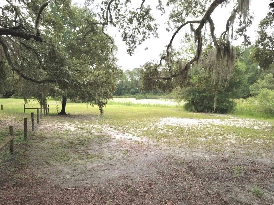 На продажу: $269,900 (4 спален, 2 ванн, 2280 Квадратных фут)