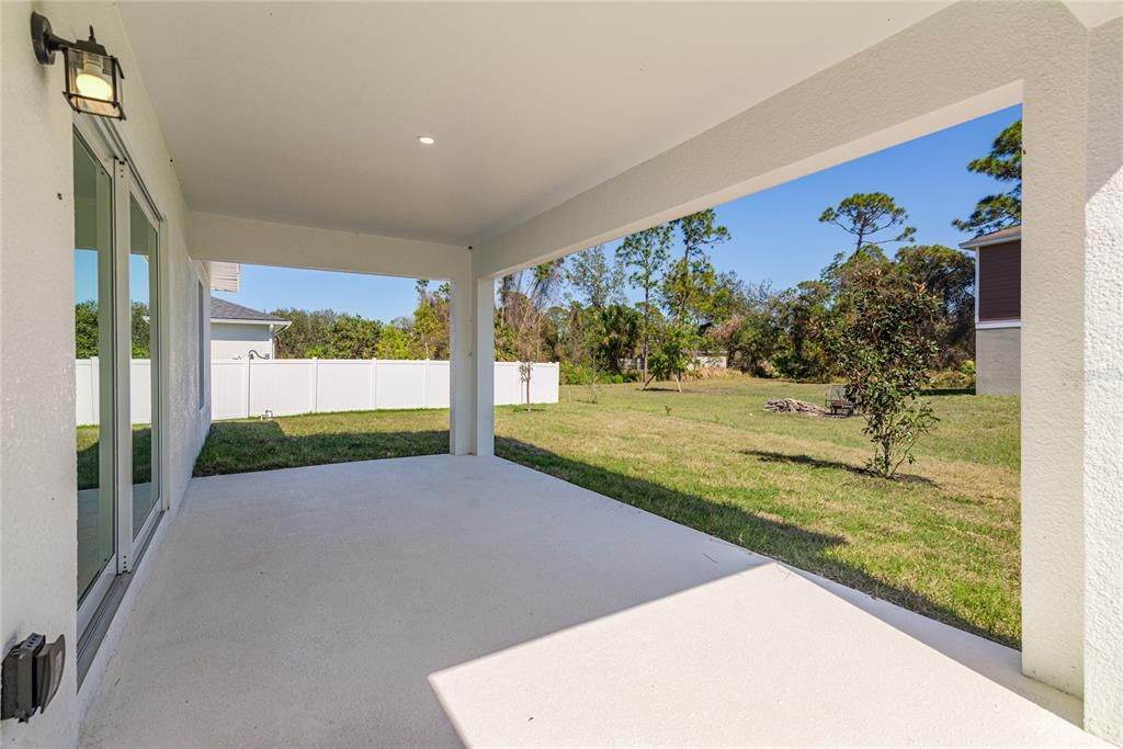 Activo con contrato: $368,900 (4 camas, 2 baños, 1868 Pies cuadrados)