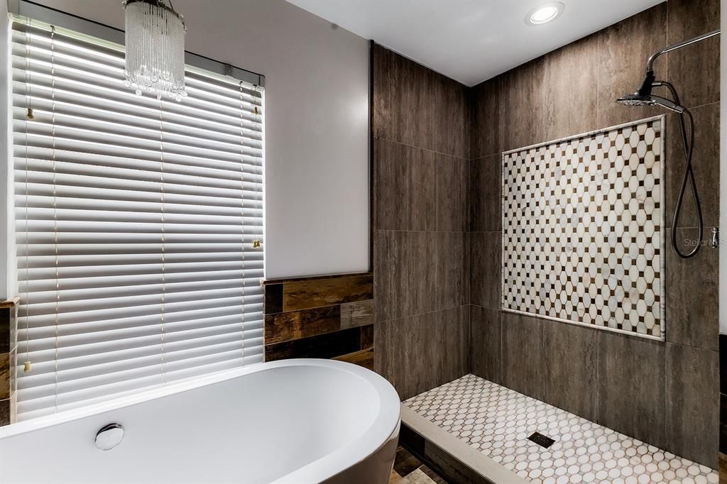 待售: $429,999 (3 贝兹, 2 浴室, 1715 平方英尺)