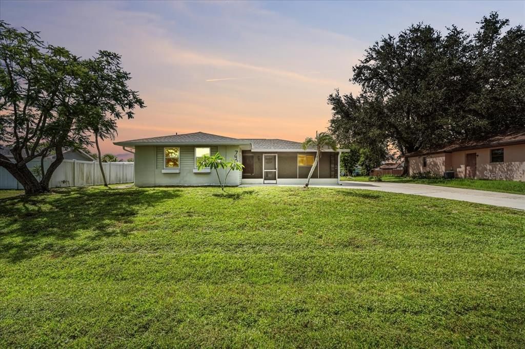 最近售出: $200,000 (2 贝兹, 2 浴室, 1475 平方英尺)