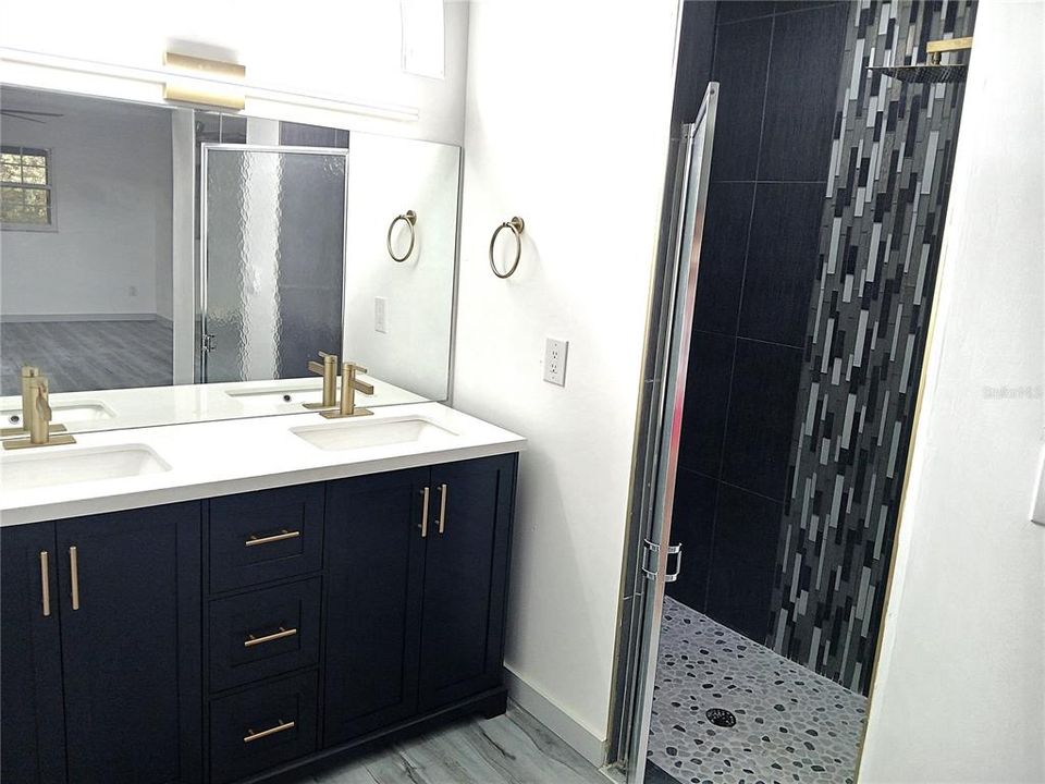 На продажу: $345,000 (3 спален, 2 ванн, 1854 Квадратных фут)