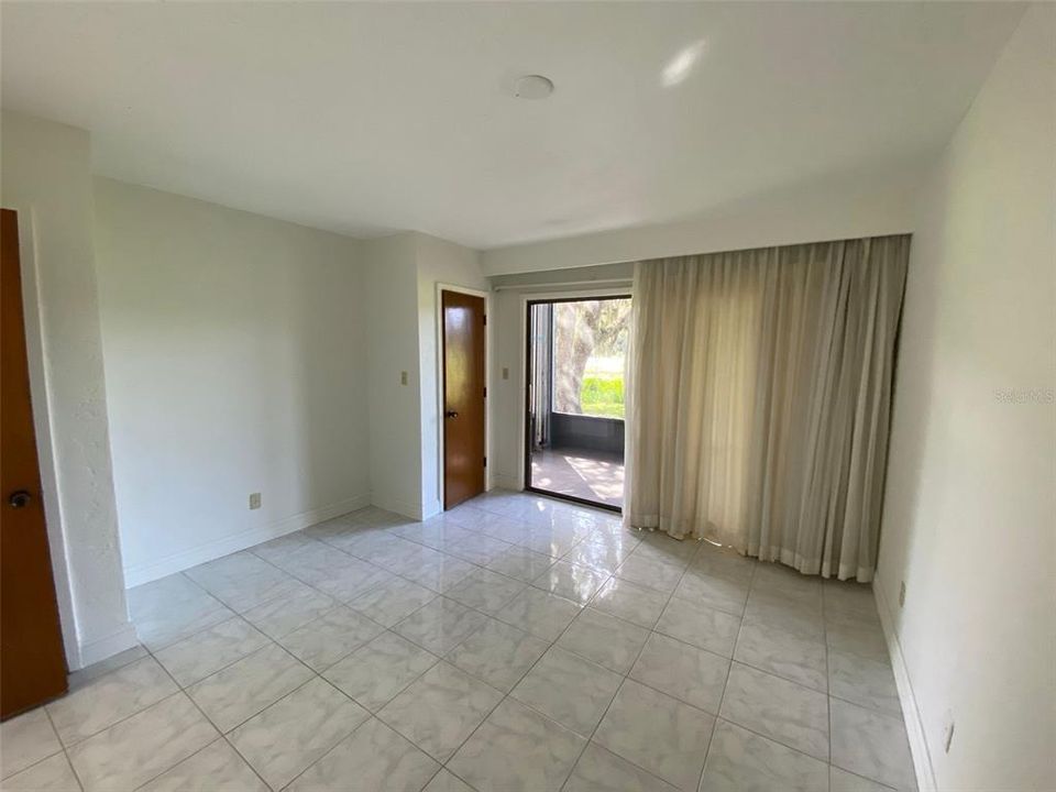 For Sale: $99,900 (2 beds, 2 baths, 1123 Square Feet)