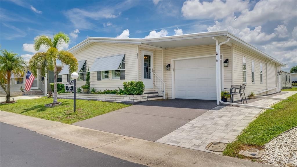 На продажу: $229,900 (2 спален, 2 ванн, 1372 Квадратных фут)